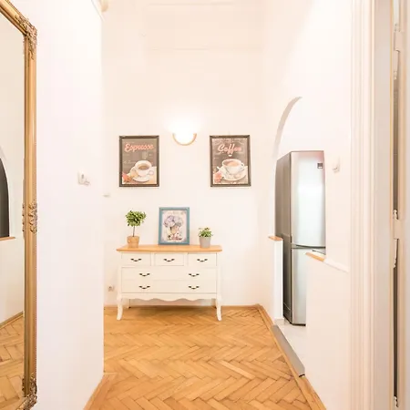 Apartment Comfy Large Budapest